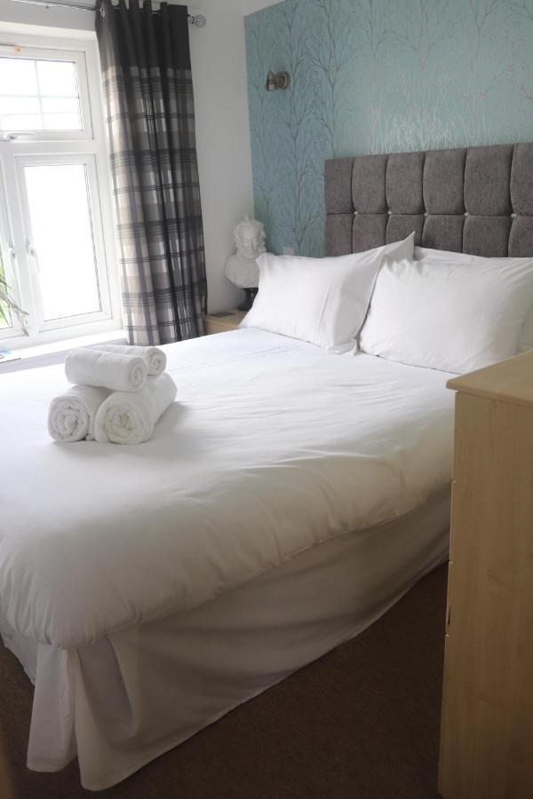 4 Bed 36 Holiday home