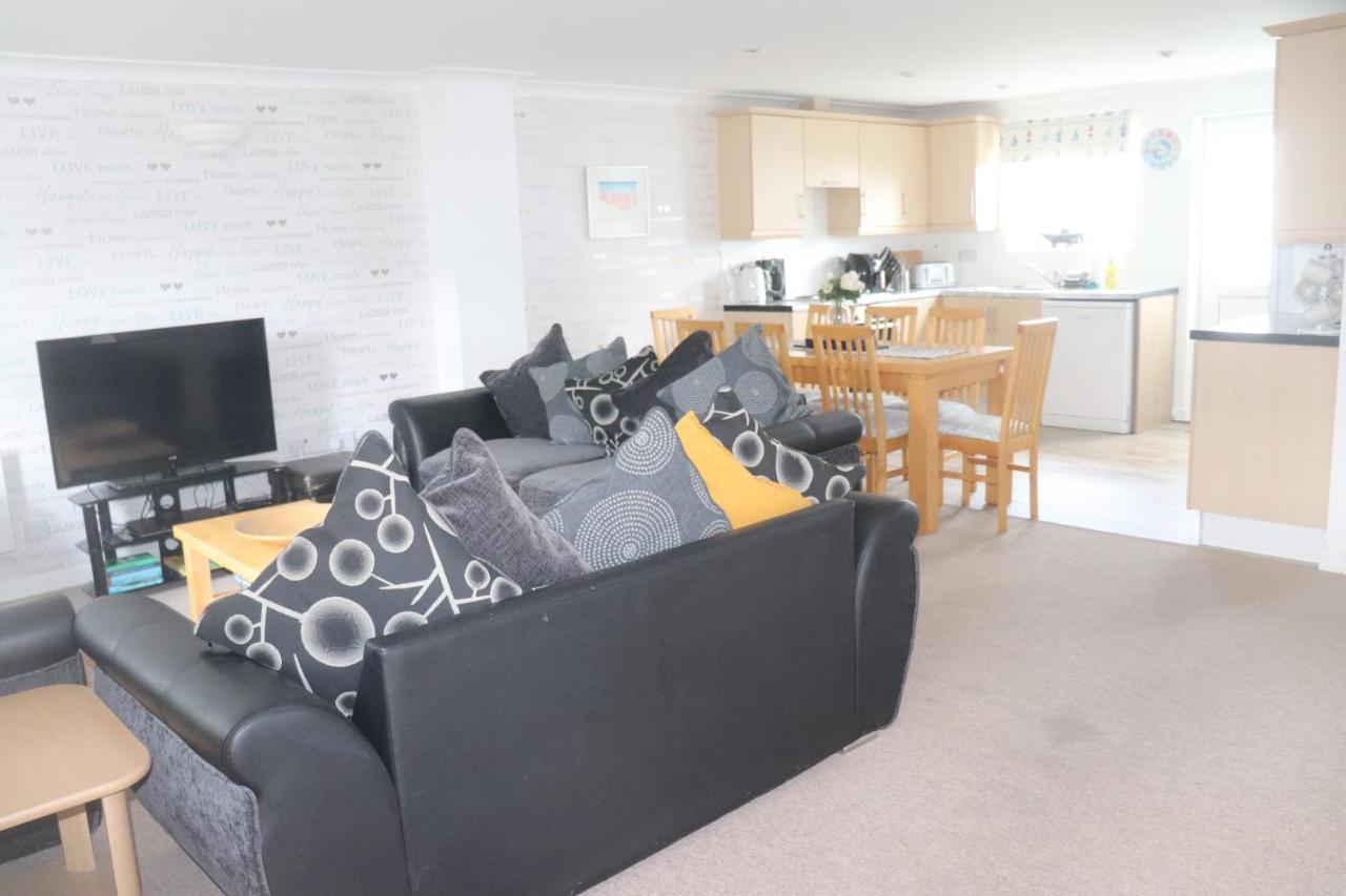4 Bed 36 * Newquay (Cornwall)